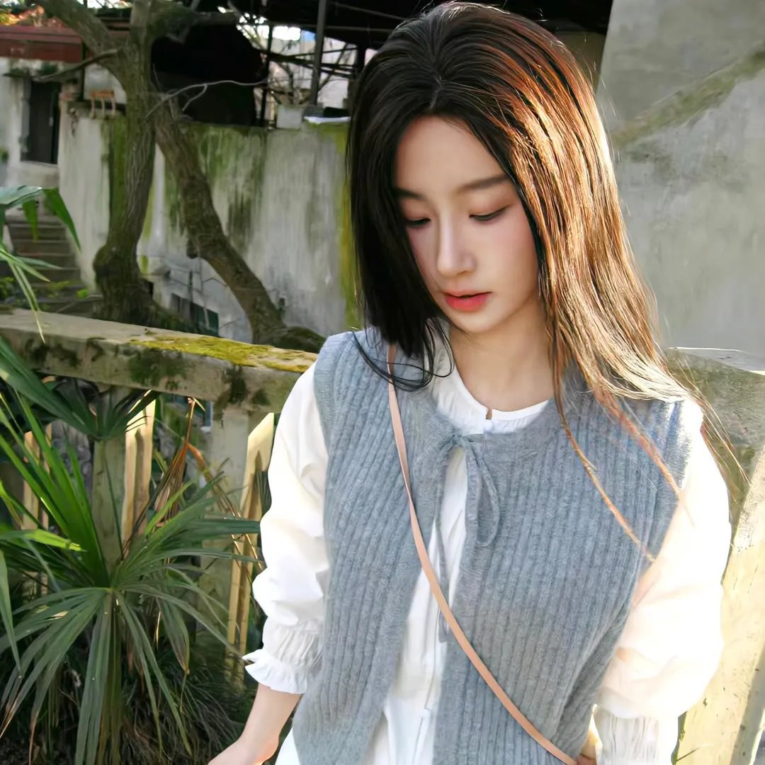拿针的女孩